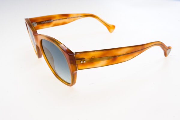 Saturnino Montature vista HOT 145-53-18 - Montatura da vista unisex Saturnino Eyewear HOT misura 53‑18‑145 mm in acetato italiano artigianale, design audace e contemporaneo dal carattere deciso per valorizzare ogni look.