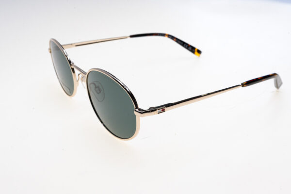 THF Occhiali sole unisex Th 2219/s 207867J5G55QT 145-55-21 - Occhiali da sole unisex Tommy Hilfiger TH 2219/S 55‑21/145 in metallo oro con lenti verdi, stile ovale classico, perfetti per un look raffinato e senza tempo.
