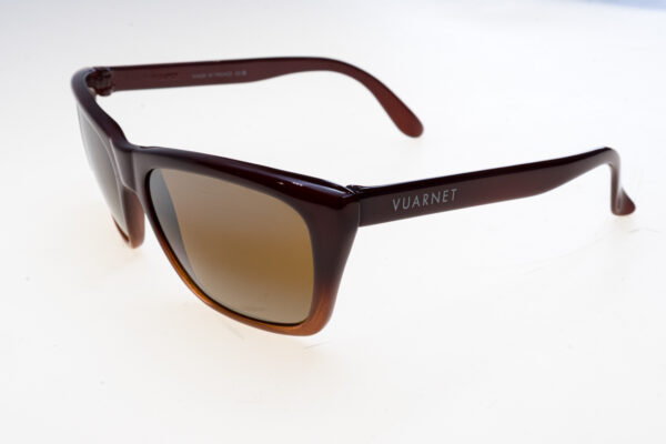 Vuarnet Occhiali sole VL0006 VL000600032136 - Occhiali da sole unisex Vuarnet VL0006 „Legend 06“ in montatura nylon resistente misura 58-16-140 mm, lenti minerali categoria 3 per protezione solare completa e stile retrò-moderno.