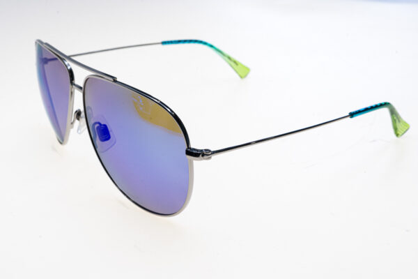 Mauijim Occhiali sole HAUOLI XL B674-17B - Occhiali da sole unisex Maui Jim Hau‘oli XL B674‑17B con montatura aviator extra‑large in metallo argento lucido, lenti polarizzate MauiPure® “Blue Hawaii”, misura calibro 62‑ponte 12‑aste 145 mm — perfetti per massima protezione solare e stile sofisticato.