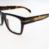 David Beckham Montature vista uomo Db 1018 1034260864920 150-49-20 - Montatura da vista uomo David Beckham DB1018 103426PJP4920 in acetato blu, misura 49-20-150 mm, forma pantos elegante “Clubmaster” con dettagli metallici sottili — perfetta per chi cerca stile contemporaneo e comfort quotidiano.