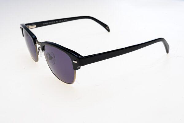 Giorgio Valmassoi Montature vista uomo VG-905 VG90551190724 150-51-19 - Montatura da vista uomo Giorgio Valmassoi VG‑905 calibro 51 mm / ponte 19 mm / aste 150 mm, design elegante in acetato/metallo Made in Italy, perfetta per uno stile sobrio e raffinato.