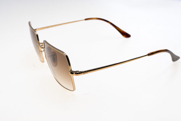 Ray-Ban Occhiali sole unisex 1969 SOLE 0RB1969  54  914751 145-54-19 - Occhiali da sole unisex montatura in metallo liseo oro, forma rettangolare 54‑19‑145 mm, lenti protettive UV 400 e design elegante senza tempo.